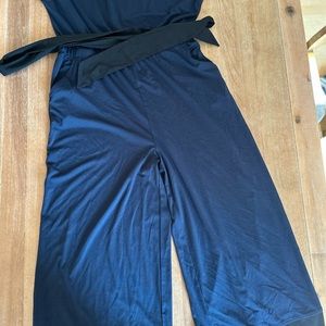 Btw Banana Republic navy and blue shirt sleeve capri jumpsuit/ romper large tall